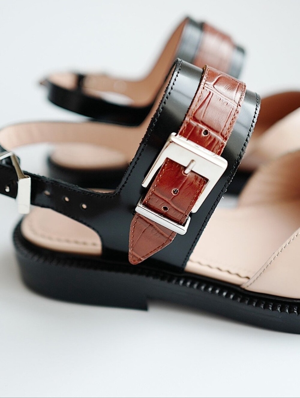 INCH2 Vinyl Closed Toe Sandal 40 - Picture 5 of 10